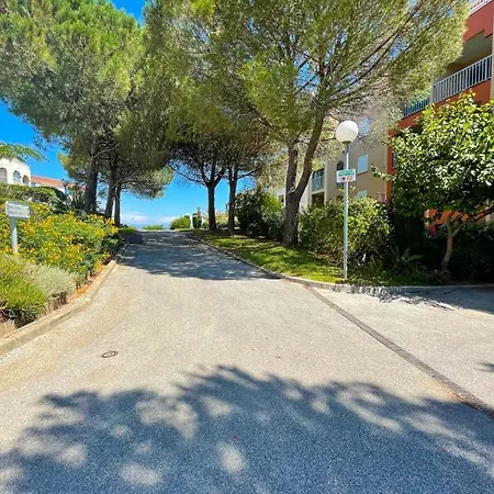 Apt In Residence With Swimming Pool & Balcony Apartamento
